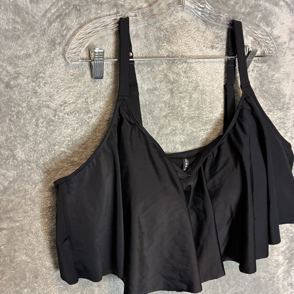 Torrid Women Wireless Straight Flounce Bikini Top 5X Crop Flowy Built In Bra NWT